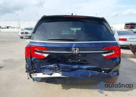 2023 Honda Odyssey Touring z USA, uszkodzony, nr VIN 5FNRL6H88PB052824